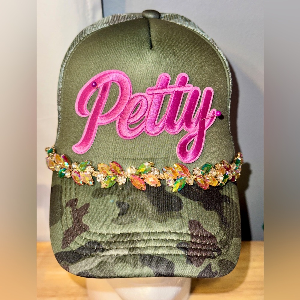 OTTO Women’s Petty Trucker Hat with Gorgeous Hat Chain
